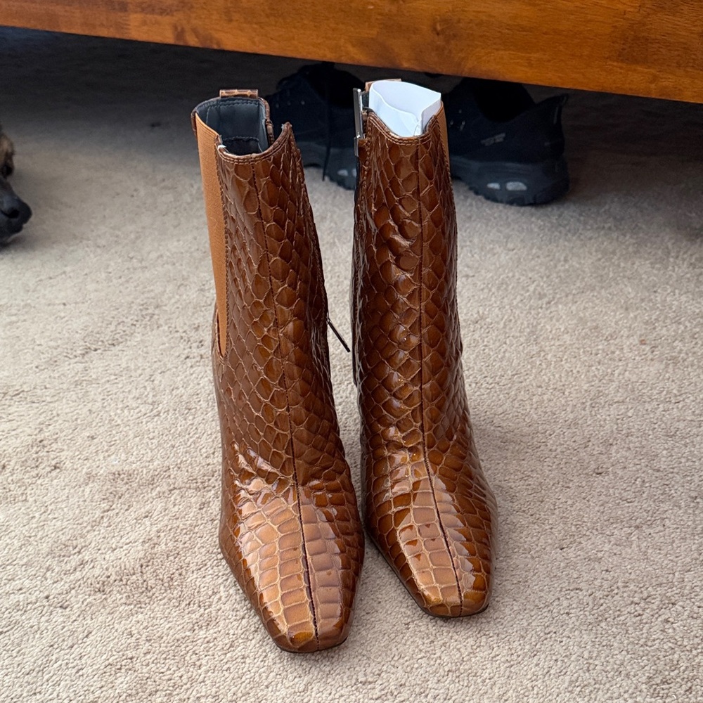 Elegant Brown Crocodile Pattern Ankle Booties